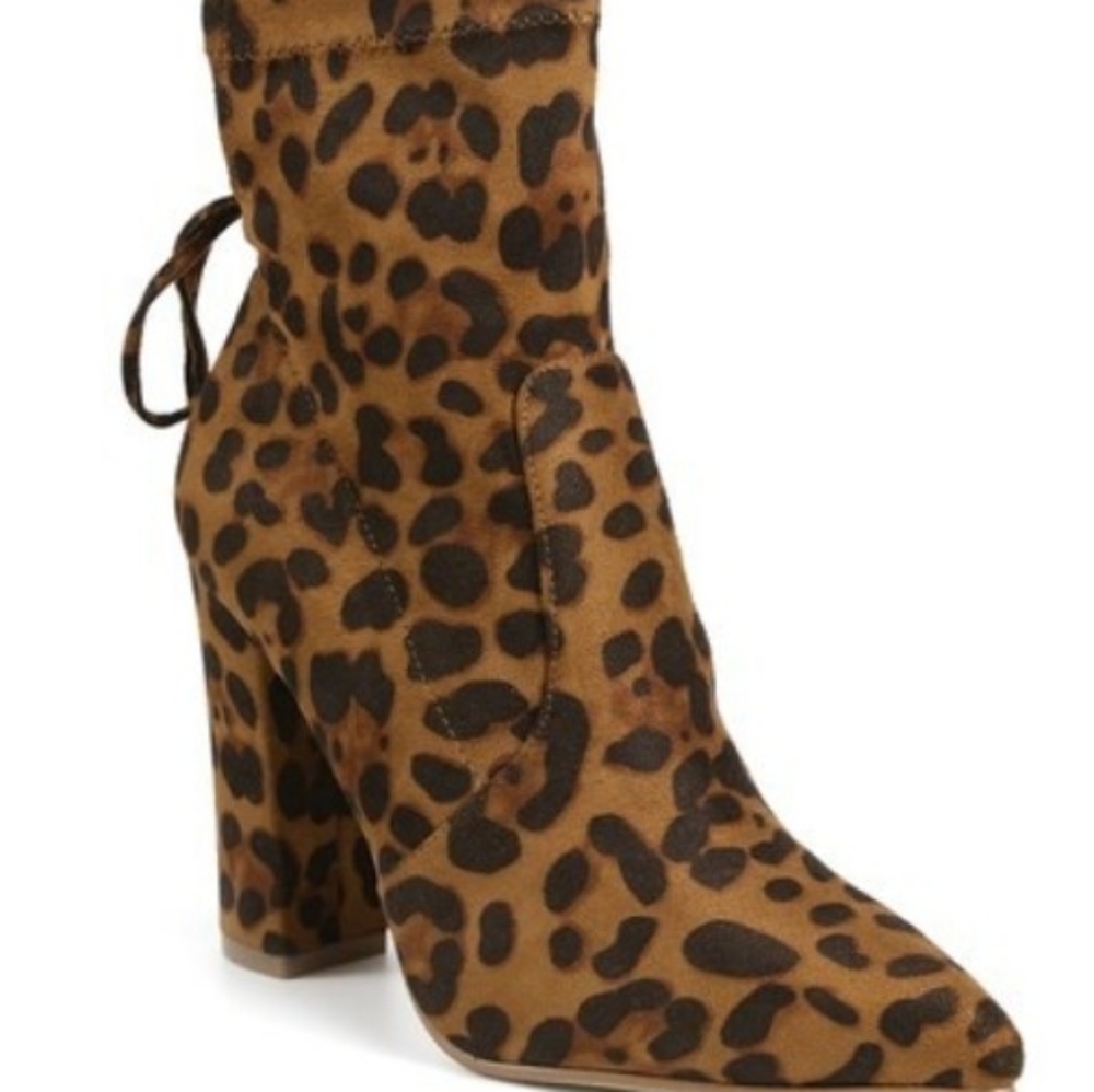 New Catherine Malandrino Leopard Boots